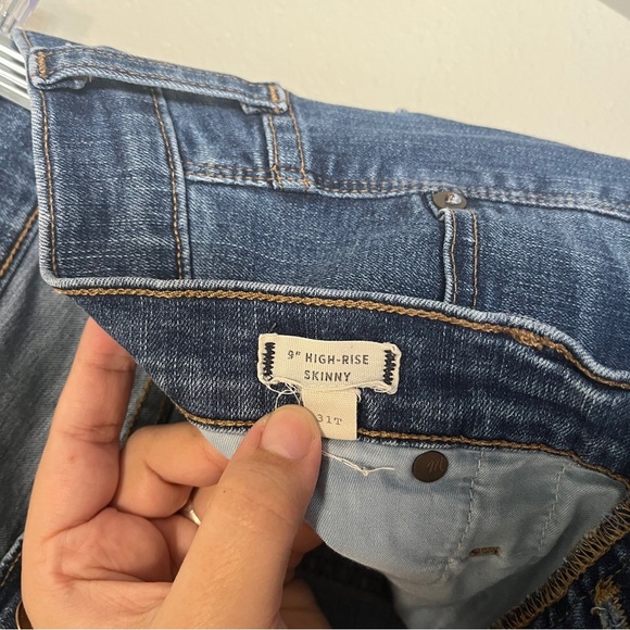 Madewell 31 Tall 9" Mid-Rise Skinny Jeans in Hayes Wash: Button-Front Edition - Picture 4 of 7